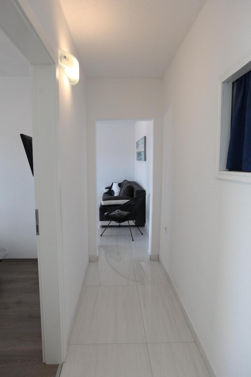 Apartment With Terrace And Sea View - Lucic Трогир Екстериор снимка