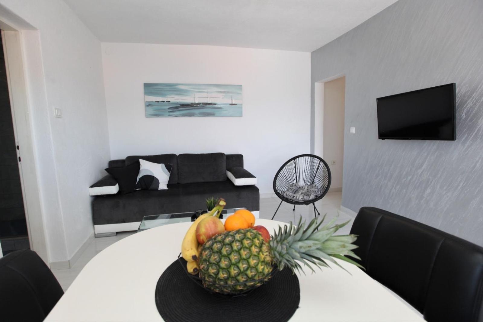 Apartment With Terrace And Sea View - Lucic Трогир Екстериор снимка