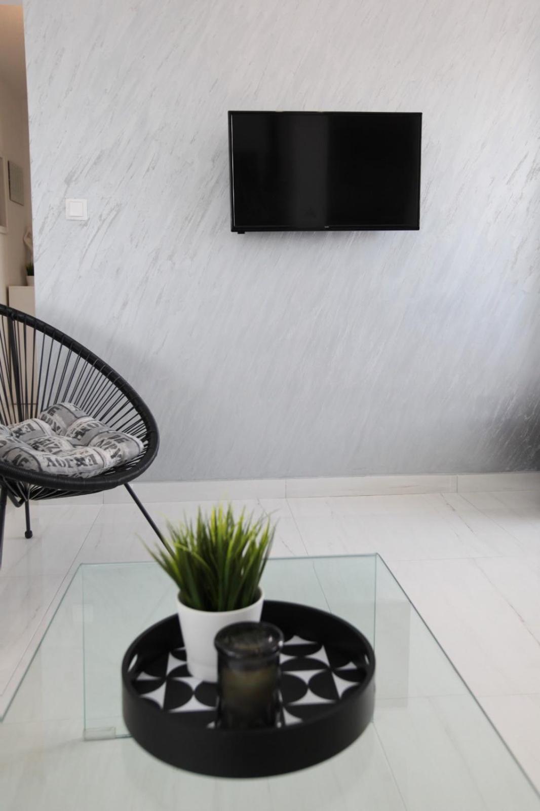 Apartment With Terrace And Sea View - Lucic Трогир Екстериор снимка