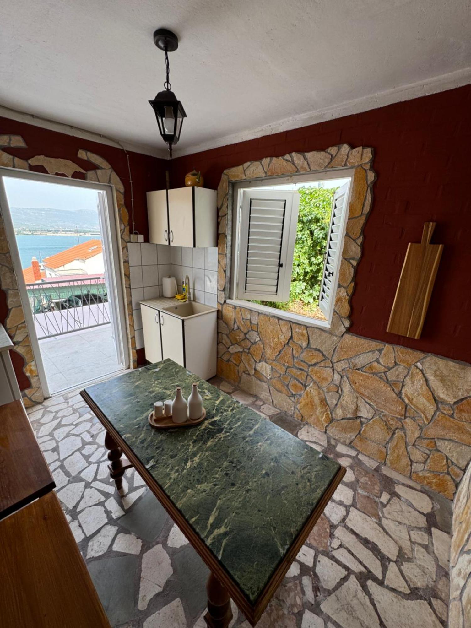 Apartment With Terrace And Sea View - Lucic Трогир Екстериор снимка